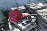 ENPRO Supernova tarcza do betonu zamontowana na szlifierce