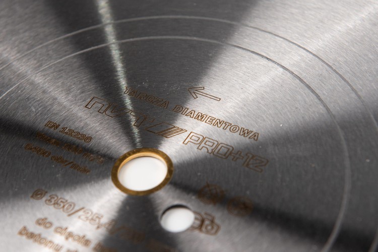 Tarcza diamentowa ENPRO Supernova 350 z pełnym dyskiem, zbliżenie na otwór mocujący 25,4