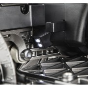 Oświetlenie LED pilarki Hikoki do precyzyjnego prowadzenia cięcia