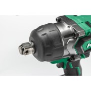 klucz udarowy hikoki praca przy kole ładowarki budowlanej