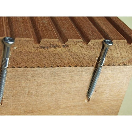 wkręty do tarasu montaż deski tarasowej drewno twarde