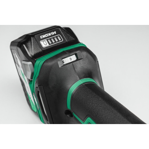 szlifierka akumulatorowa hikoki z lampą led i trybem auto