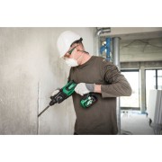 mlotowiertarka hikoki kucie w ścianie prace remontowe