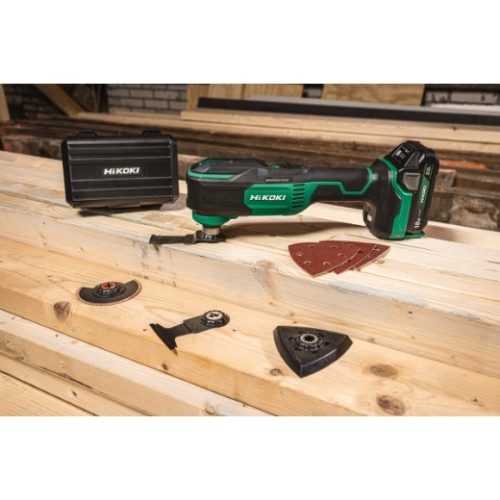 narzędzie wielofunkcyjne Hikoki CV18DAW2Z z akcesoriami na drewnie