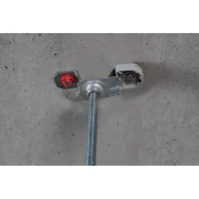 Uchwyt pod pręt gwintowany M8 ATV z regulacją zamocowany w stropie betonowym