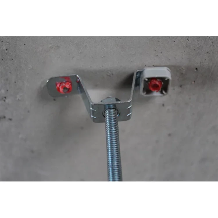 Uchwyt ATVS M8 zamontowany do stropu betonowego z prętem gwintowanym M8