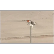 Pręt gwintowany M8 zamontowany w uchwycie ATVS M8 pod stropem betonowym