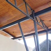 Mocowanie instalacji do konstrukcji stalowej za pomocą klipsa CBR