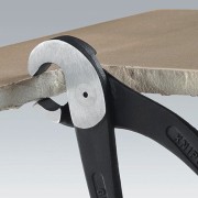 Precyzyjne odłamywanie fragmentu płytki obcęgami Knipex 91 00 200