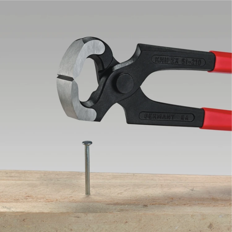 Obcęgi Knipex 51 01 210 ze specjalnym licem do wbijania gwoździ