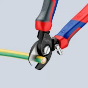 Knipex 95 22 165 podczas cięcia przewodu miedzianego