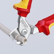 Knipex StepCut 95 16 160 – cięcie wielożyłowego przewodu elektrycznego