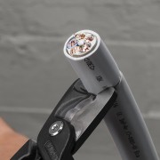 Knipex StepCut XL 95 12 225 – cięcie grubego kabla wielożyłowego
