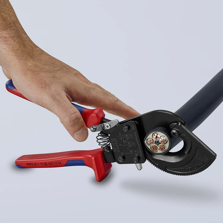 Knipex 95 31 250 – cięcie kabla miedzianego jedną ręką