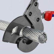 Knipex 95 32 340 SR podczas cięcia napowietrznego przewodu ACSR