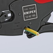 Obcinanie przewodu zintegrowanym obcinakiem Knipex 12 42 195