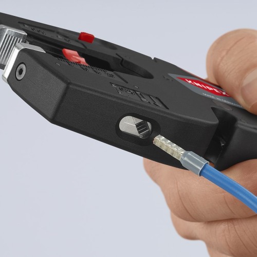 Knipex NexStrip 12 72 190 – zagniatanie tulejki kablowej na przewodzie