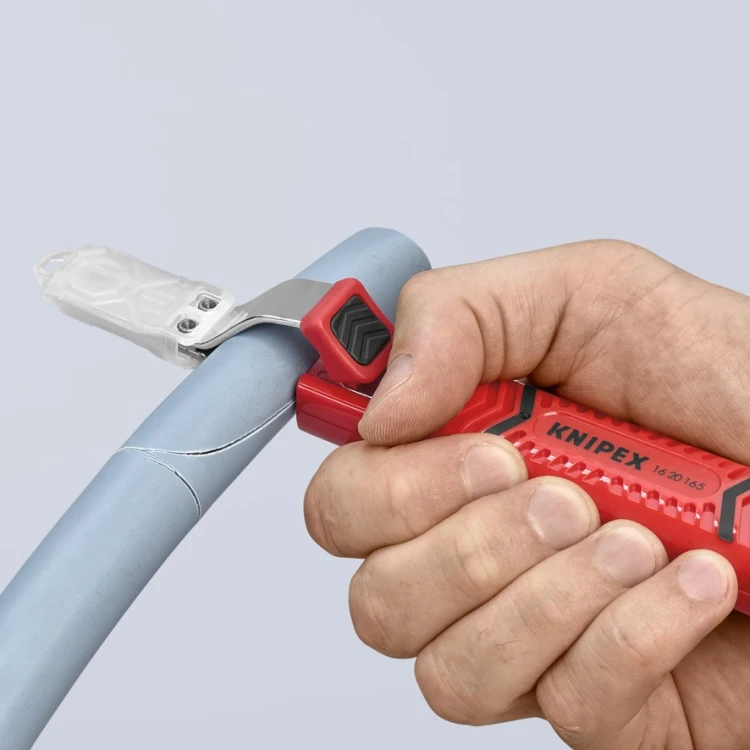 Knipex 16 20 16 – wykonywanie cięcia obwodowego izolacji kabla okrągłego