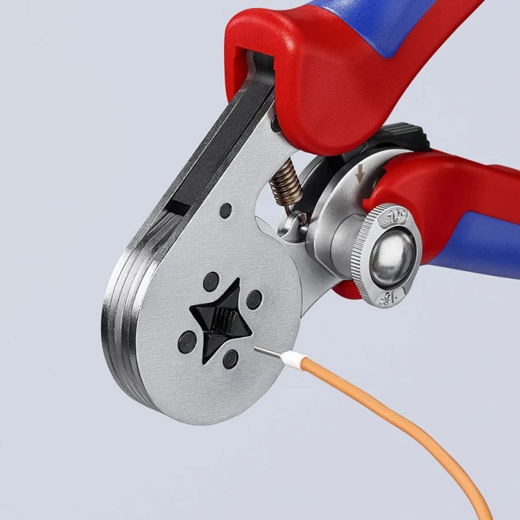 Głowica zagniatająca Knipex 97 55 04 z czworokątną matrycą i cienkim przewodem zakończonym tulejką