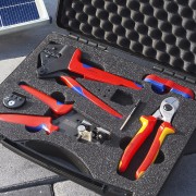 Wyposażenie zestawu fotowoltaicznego Knipex 97 91 04 V03 ze szczypcami Crimp System EVO